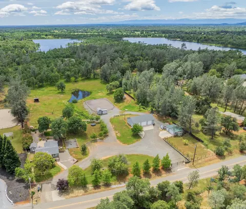 20251 Portero Dr, Redding, CA 96003