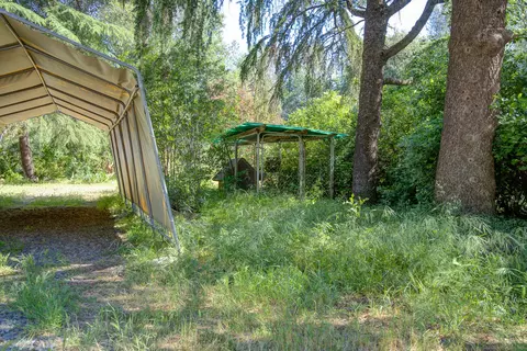 Exterior - 20192 Lyal Ln, Redding, CA 96002 photo 30 of 32