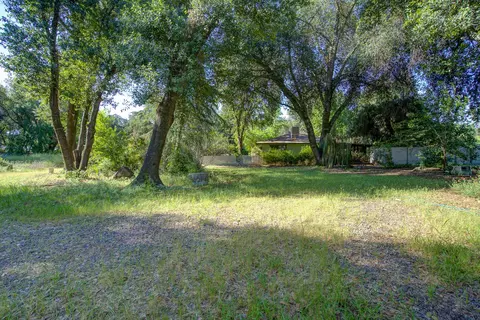 Exterior - 20192 Lyal Ln, Redding, CA 96002 photo 3 of 32