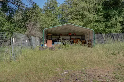 Exterior - 20192 Lyal Ln, Redding, CA 96002 photo 17 of 32