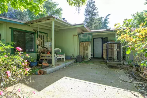 Exterior - 20192 Lyal Ln, Redding, CA 96002 photo 26 of 32