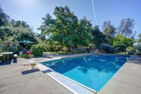 20192 Lyal Ln, Redding, CA 96002