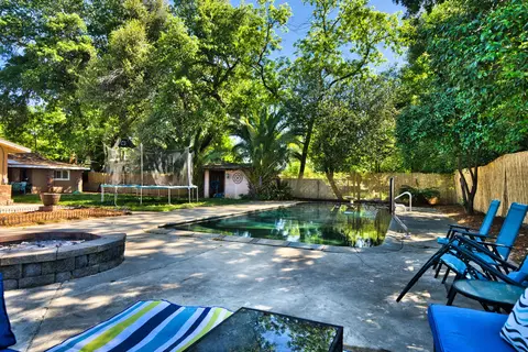 2431 Sacramento Dr, Redding, CA 96001 photo 17