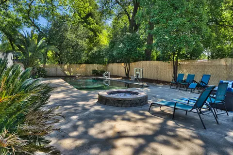 2431 Sacramento Dr, Redding, CA 96001 photo 14