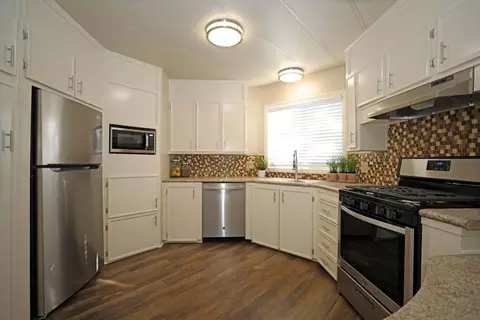 4425 White River Dr, Redding, CA 96003 photo 8
