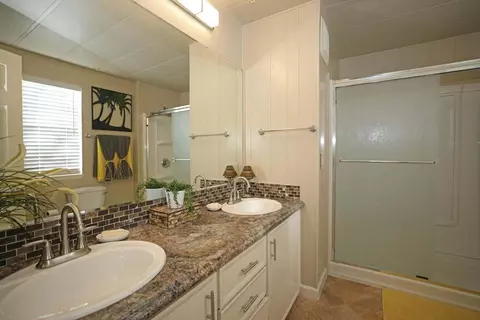 4425 White River Dr, Redding, CA 96003 photo 5