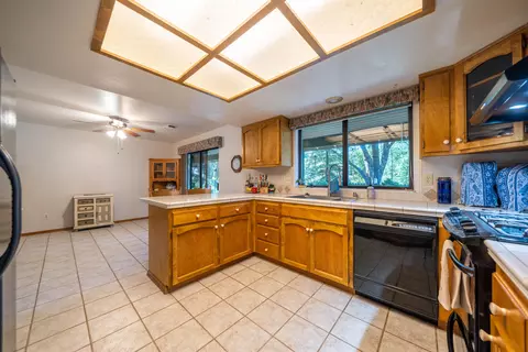 20932 Old 44 Dr, Redding, CA 96003 photo 8