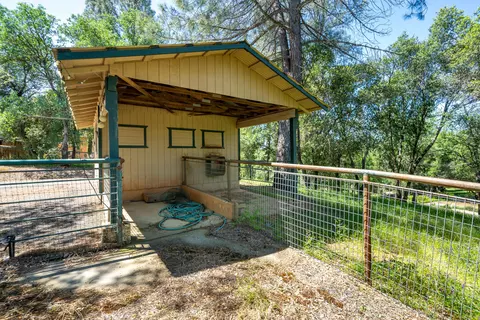 20932 Old 44 Dr, Redding, CA 96003 photo 27