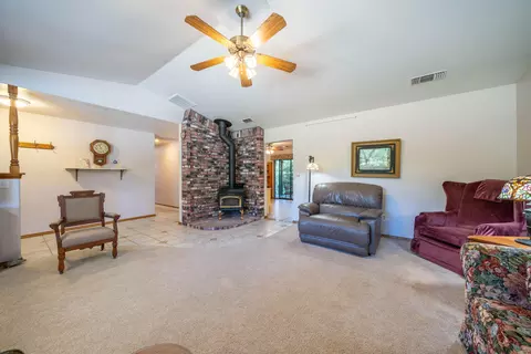 20932 Old 44 Dr, Redding, CA 96003 photo 5