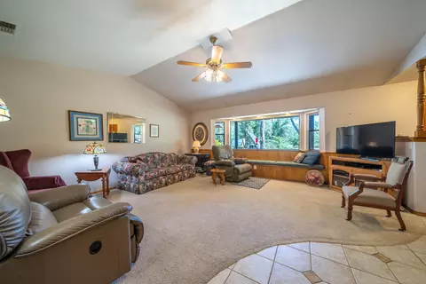 20932 Old 44 Dr, Redding, CA 96003 photo 4