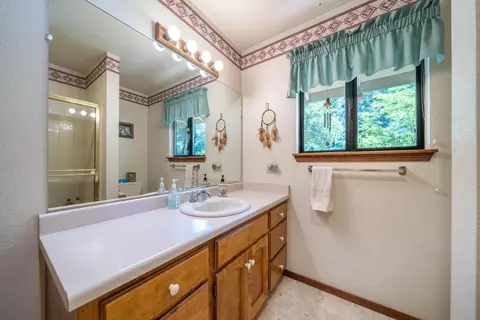 20932 Old 44 Dr, Redding, CA 96003 photo 13