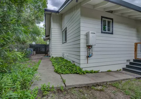 1666 Willis St, Redding, CA 96001 photo 32