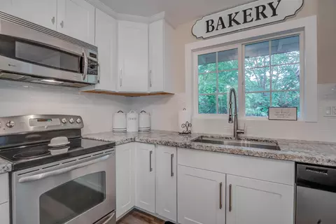 1666 Willis St, Redding, CA 96001 photo 12