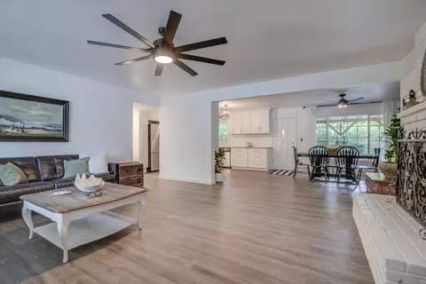 1666 Willis St, Redding, CA 96001 photo 4