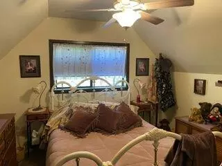 Bedroom - 45087 Pine Shadows Rd, Mcarthur, CA 96056 photo 3 of 4