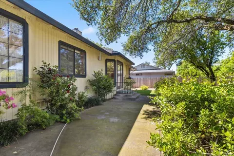 4652 Columbine Dr, Redding, CA 96002 photo 27