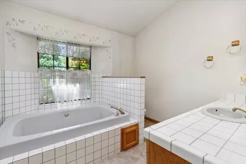 4652 Columbine Dr, Redding, CA 96002 photo 24