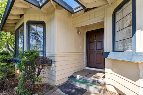 4652 Columbine Dr, Redding, CA 96002 photo 7