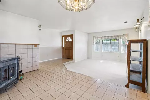 4652 Columbine Dr, Redding, CA 96002 photo 8