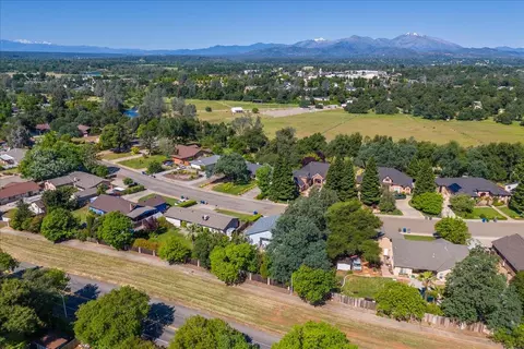 4652 Columbine Dr, Redding, CA 96002 photo 38