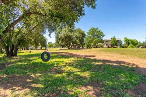 Exterior - 12565 Encanto Way, Redding, CA 96003 photo 6 of 8