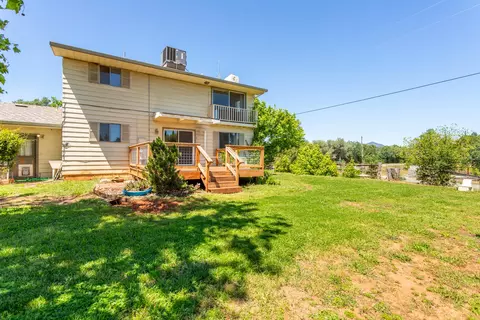 Exterior - 12565 Encanto Way, Redding, CA 96003 photo 4 of 8