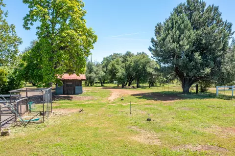 Exterior - 12565 Encanto Way, Redding, CA 96003 photo 7 of 8
