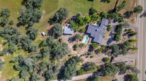 20727 Old Alturas Rd, Redding, CA 96003