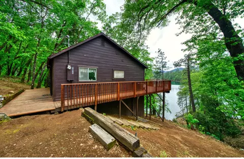 18928 Lower Salt Creek Rd, Lakehead, CA 96051