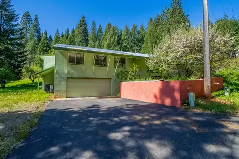 51 Millview Dr, Trinity Center, CA 96091