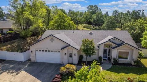 11441 Rugby Hill Dr, Redding, CA 96003