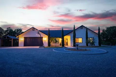 16700 Little Doe Ln, Cottonwood, CA 96022