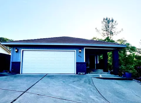 461 Country Oak Dr, Redding, CA 96003