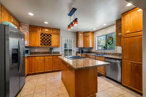 1406 Robinson Dr, Red Bluff, CA 96080 photo 14