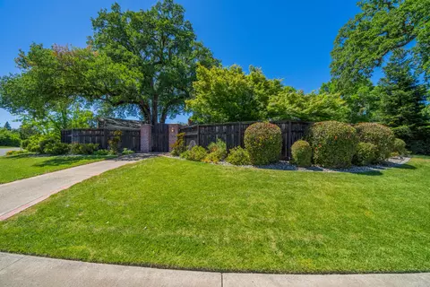 1406 Robinson Dr, Red Bluff, CA 96080 photo 2