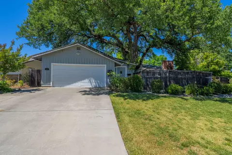 1406 Robinson Dr, Red Bluff, CA 96080