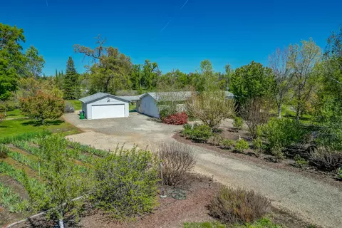 5835 Missouri Ln, Anderson, CA 96007