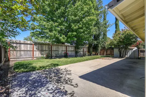 857 Monarch Ct, Redding, CA 96003 photo 19