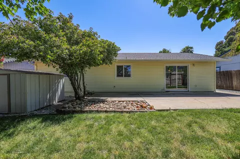 857 Monarch Ct, Redding, CA 96003 photo 18
