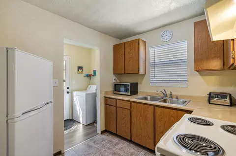 2950 Leland Ave, Redding, CA 96001 photo 8