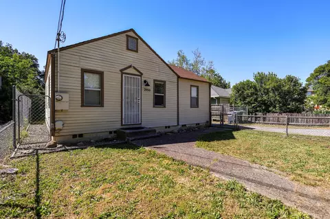 2950 Leland Ave, Redding, CA 96001