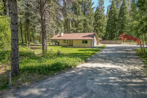 12 Billys Peak Dr, Trinity Center, CA 96091 photo 2