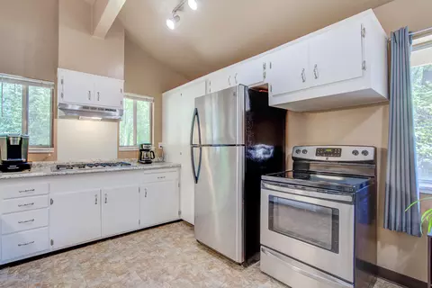12 Billys Peak Dr, Trinity Center, CA 96091 photo 13