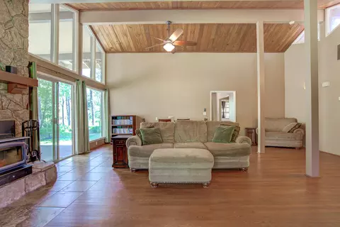 12 Billys Peak Dr, Trinity Center, CA 96091 photo 4