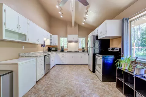12 Billys Peak Dr, Trinity Center, CA 96091 photo 10