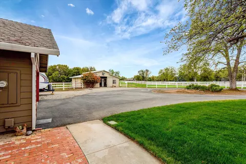 11970 Happy Trails Dr, Red Bluff, CA 96080 photo 7