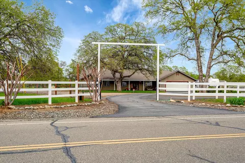 11970 Happy Trails Dr, Red Bluff, CA 96080 photo 3