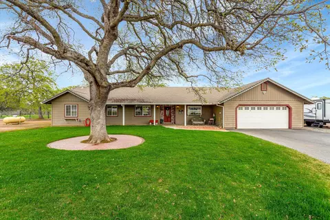 11970 Happy Trails Dr, Red Bluff, CA 96080