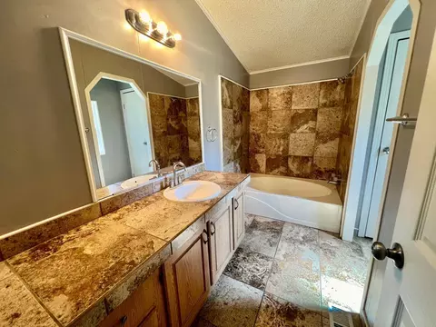 17772 Peterson, Redding, CA 96003 photo 13