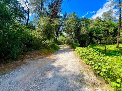 17772 Peterson, Redding, CA 96003 photo 4